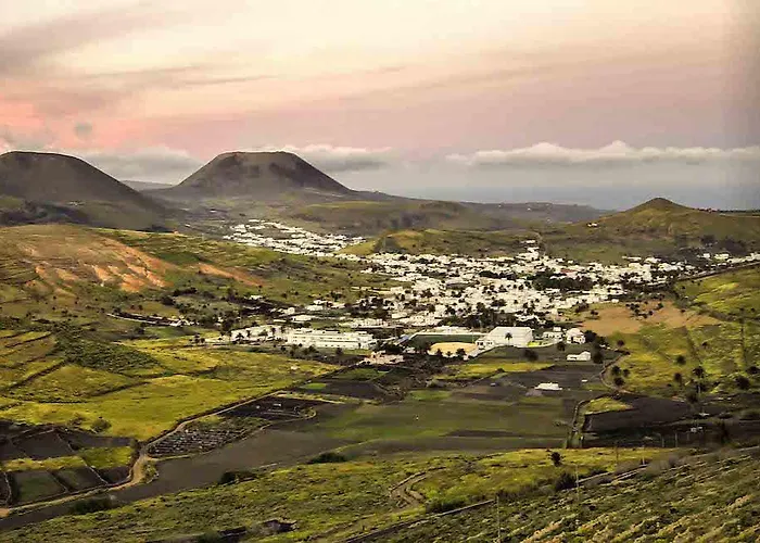 萝拉娟乡村别墅 *