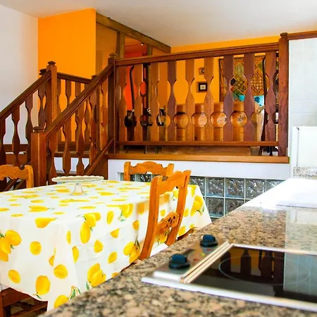 Lola Y Juan Kır Evi