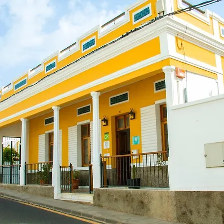 Lola Y Juan Kır Evi