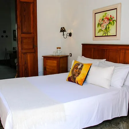 Kır Evi Lola Y Juan