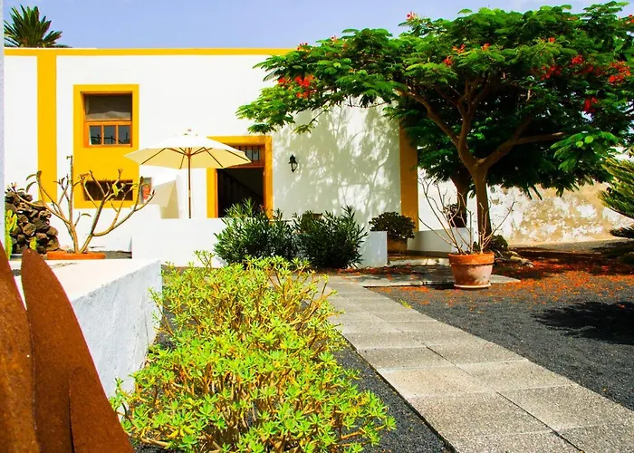 Lola Y Juan Kır Evi