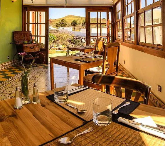 Lola Y Juan Kır Evi *