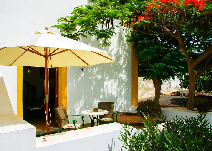 Lola Y Juan Kır Evi