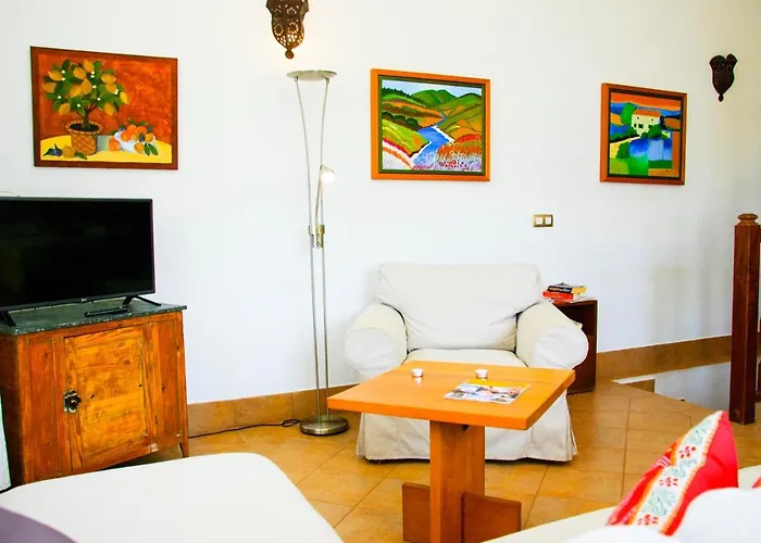 Lola Y Juan Kır Evi *