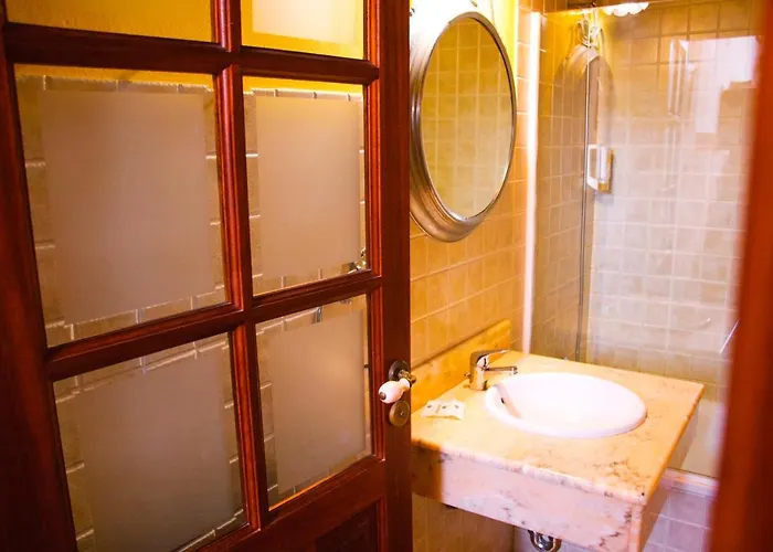 Lola Y Juan Kır Evi