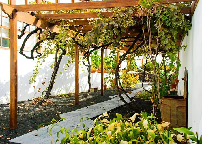 Lola Y Juan Kır Evi *