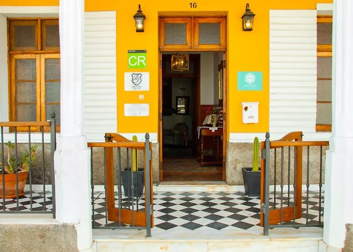 Lola Y Juan Kır Evi