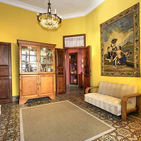 Lola Y Juan * Haría